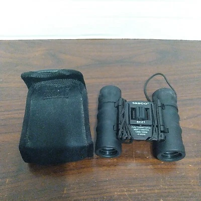 Vintage Tasco 165RB Black Compact Folding Binoculars 8 x 21 Case - Image 1 of 4