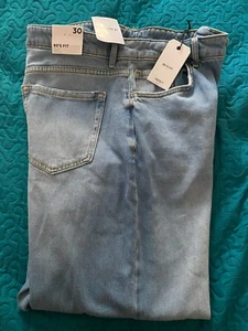 Forever 21 90's Fit High-Rise Straight-Leg Jeans Light Denim Size 30 - Picture 1 of 6