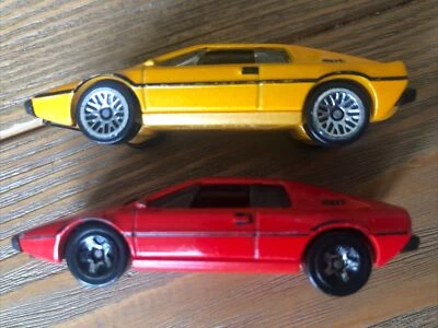 Hot Wheels ‘75 Lotus Esprit S1 1:64 Diecast Bundle (2): Red & Yellow 2014 - Image 1 of 4