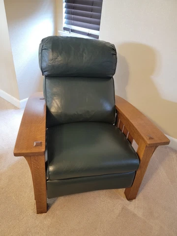 Stickley Mission Collection Oak Bow Arm Morris Manual Recliner - 89/91-406-RL Cover