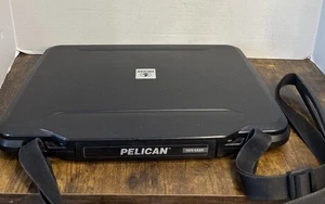 Pelican 1070 Laptop IPAD Tablet Hard Carry Case w/ Inserts & Strap 14 In - Picture 1 of 8