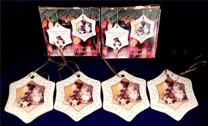 Boyd's Bear Holiday Bears Porzellan Ornamente 2003 Neu im Karton 4er Set - Bild 1 von 4