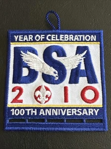 BSA 100th Anniversary "Year Of Celebration" Patch 2010 mit Schlitzen für Bänder NEU - Bild 1 von 3