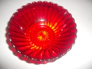 VINTAGE RED GLASS BOWL RIBBED WAVY EDGE 6" - Picture 1 of 5