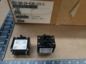 (Cantidad = 1) Interruptor Carlings BA2-B0-24-630-121-C, 2 polos 30 amperios, disyuntor - Imagen 1 de 2