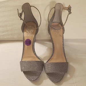 Vince Camuto Dalles Damen-Heels Größe 6,5 M silberfarben UVP 65 $ NEU - Bild 1 von 3