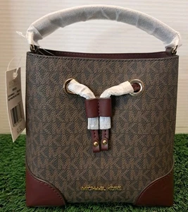 Borsa Michael Kors Mercer sangue di bue piccola con coulisse secchiello messenger logo - Foto 1 di 15