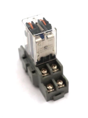 Philips ECG RLY243, 24 VAC, 2-Pole, 10A Relay & IDECSH2B-05 10A, 300V Socket - Image 1 of 4