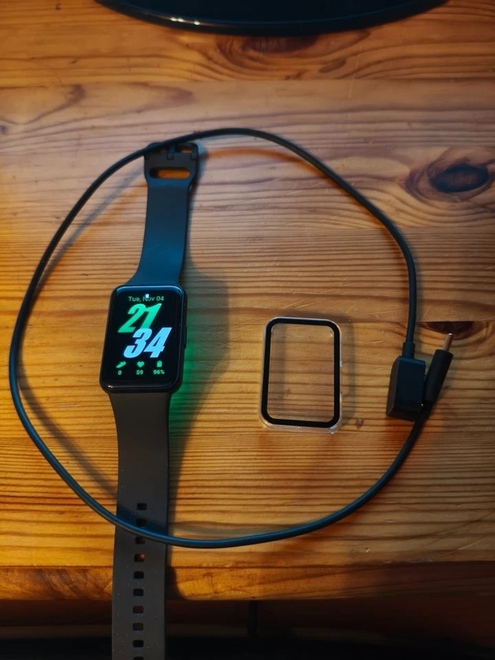 Samsung Galaxy Fit3 Smartwatch Fitness-Uhr als Fitness Tracker und Aktivitätstr - Bild 1 von 1