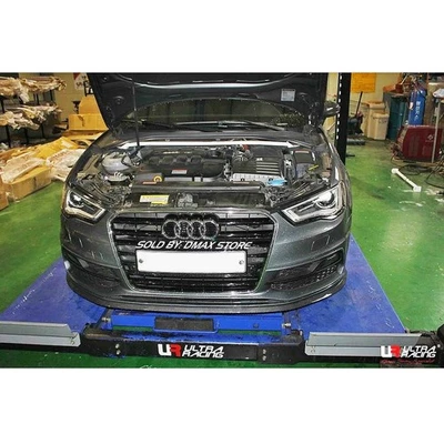 AUDI A3 8V 2.0 TDI '13~'19 2WD 4WD ULTRA RACING 2 PUNKTE VORDERE... - Bild 1 von 4