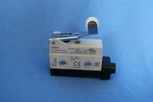 Omron D4MC-2020 Limit Switch (New) - Picture 1 of 2