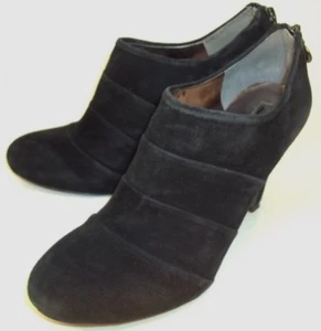 Tahari Damen Stiefeletten Sylcia US 7 M schwarz Wildleder Reißverschluss Kleid 3,5" Absätze 2809 - Bild 1 von 10