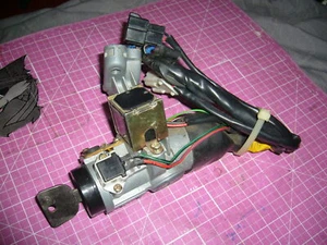 Interruptor de encendido ORIGINAL FABRICANTE DE EQUIPOS ORIGINALES DE COLECCIÓN, Honda Sonata 1998, viene con 1 llave - Imagen 1 de 4