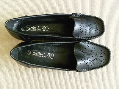 Lady's "Sofran "Italian design black shoes, size EU37 , USA 7 - Image 1 of 4