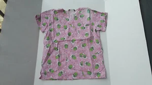 Samantha Mara pink scrubs top with frog and Your Prince is here print size S - Picture 1 of 2