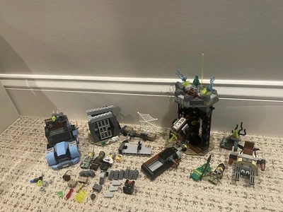 Lego Monster Hunters Crazy Scientist & His Monster 9466, Swamp Creature 9461  - Image 1 of 4