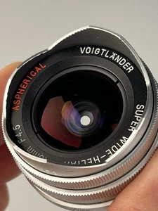 Voigtländer Super Wide Heliar ASPH 15 mm f:4,5 M39 LTM / Leica M in silber - Bild 1 von 7