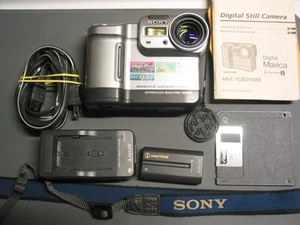 Sony Mavica MVC-FD83 1.3MP Floppy Disk Digital Photo Vintage Camera 3x Zoom - Picture 1 of 5