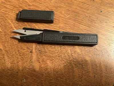 Gingher Thread Clip G-NS-4 4” Stainless Steel In Nylon Case - Image 1 of 4