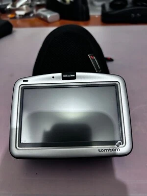 TomTom  go  710  Tragbares  Navigationsgerät   Bluetooth  4,3" - Bild 1 von 4