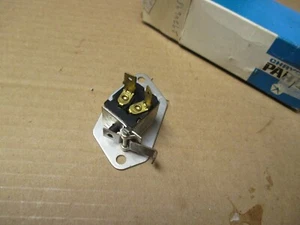 TAILGATE LOCK SWITCH N.O.S.69-71 CHRYSLER,DODGE,FURY MLDS. 2926698 - Picture 1 of 2