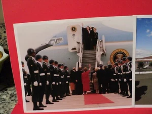 RONALD REGAN HISTORIAN A PICTURE OF AIR FORCE ONE /W RONALD AND NANCY RED  - Picture 1 of 6