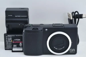 1,600Shots Ricoh GR Digital II 10.1 MP Compact Digital Camera JAPAN - Picture 1 of 13