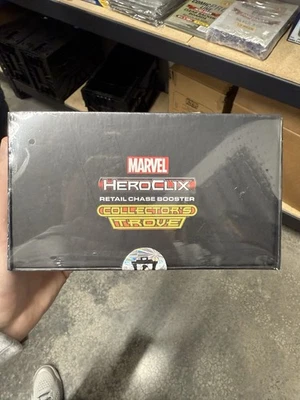 Marvel Heroclix: Collector's Trove RETAIL CHASE BOOSTER factory sealed - Image 1 of 2