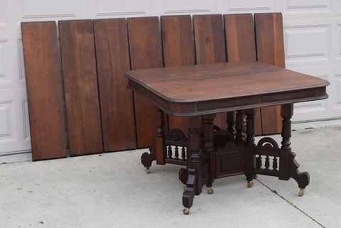 VICTORIAN WALNUT DINING TABLE 42” WITH 8, 11" LEAVES EXTENDS TO 130" Cover