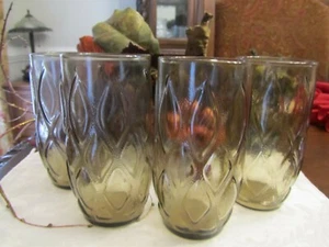 beautiful Tear Drop Smoky brown/Taupe Tumblers (4) GA-A-1 - Picture 1 of 5