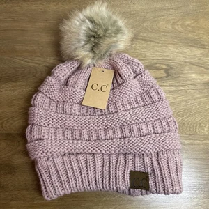 Esclusivo cappello CC Beanie morbido lavorato a maglia in pelliccia sintetica pom taglia unica rosa NUOVO - Foto 1 di 8