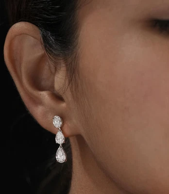 Pendientes colgantes de oro blanco de 14 k con diamantes cultivados en laboratorio de corte múltiple Enhance Look Foto 1 de 4