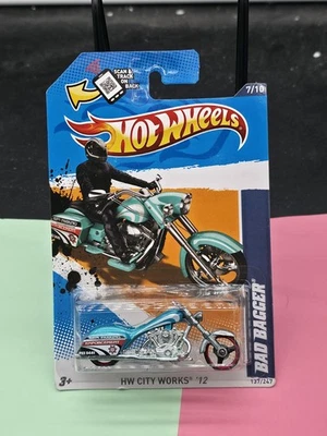 2012 Hot Wheels Metallic Blue Bad Bagger HW CITY WORKS Motorcycle Bike 137/247 - Image 1 of 2