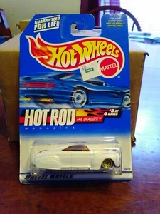Hot Wheels 2000 Hot Rod Magazine - Tail Dragger - Picture 1 of 2
