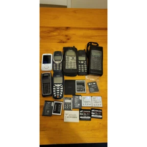 Mix Lot of Vintage Multicolour Cellular Keypad Phones & Batteries - For Parts - Picture 1 of 8