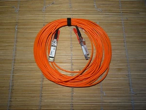 Cisco SFP-10G-AOC10M V01 10GBASE-AOC SFP+ Cable 10m 10-2846-01 V01 - Bild 1 von 1