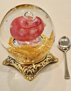 ART GLASS PAPERWEIGHT ON BRASS STAND GOLD FLECK, PINK FLORAL & CLEAR BUBBLES. - Picture 1 of 13