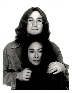 BR6 Original Photo MARK MCGANN KIM MIYORI John Lennon Yoko Ono Love Story Actors - Picture 1 of 2