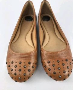 Nurture by Lamaze-Scout Damengröße 7M hellbraune Leder-Flats mit Nieten  - Bild 1 von 7