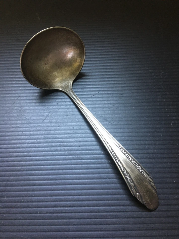 Vintage Silver Plated R.& B. A1 Manor Plate Ornate Serving Ladle 6"L x2.25"W - Image 1 of 4