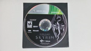 The Elder Scrolls V: Skyrim -- Platinum Hits (Microsoft Xbox 360, 2011) - Picture 1 of 1