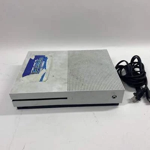 Microsoft Xbox One S 500GB Console Gaming System White 1681 - Picture 1 of 9