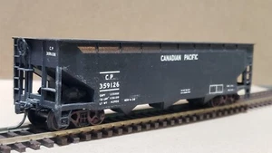 Roundhouse/MDC - HO Scale - Canadian Pacific (CP) 40' 3 Bay Hopper Car - Picture 1 of 14