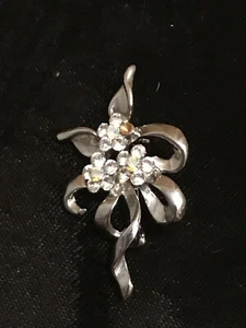 Vintage Statement Ribbon/leaf Brooch Silver Tone, Clear Crystals - Picture 1 of 4