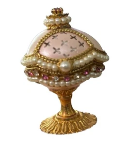 Kingspoint Designs Pink Quail Egg Trinket Box #9746. - Picture 1 of 5