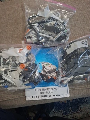 Lego 8547 Mindstorms NXT 2.0 - Build & Program Robots - Complete - Image 1 of 4