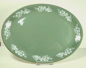 Lord Nelson Pottery sage Green leaf white Serving Plater 1960's 29cm x 21cm - Picture 1 of 8