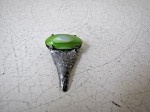 Vintage Green Glass and Metal Shoe Fur Scarf Clip - Picture 1 of 4