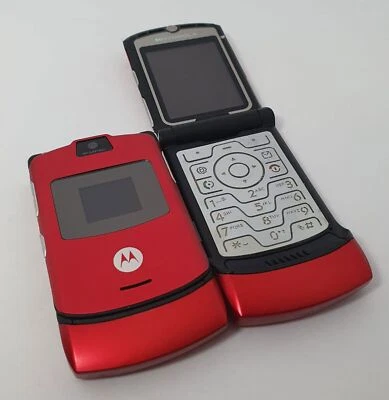 Unlocked Original Motorola RAZR V3 GSM 2G MP4Java CAMERA Retro Flip Mobile Phone - Image 1 of 4