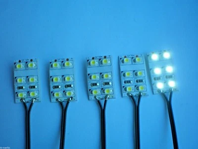 A39 ( €63,92/m) 5St-.LED Hausbeleuchtung weiß 2,5 cm je 2 Reihen  mit Kabel 12 V - Bild 1 von 2